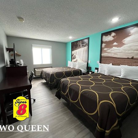 Motel Super 8 By Wyndham Emporia Exterior foto